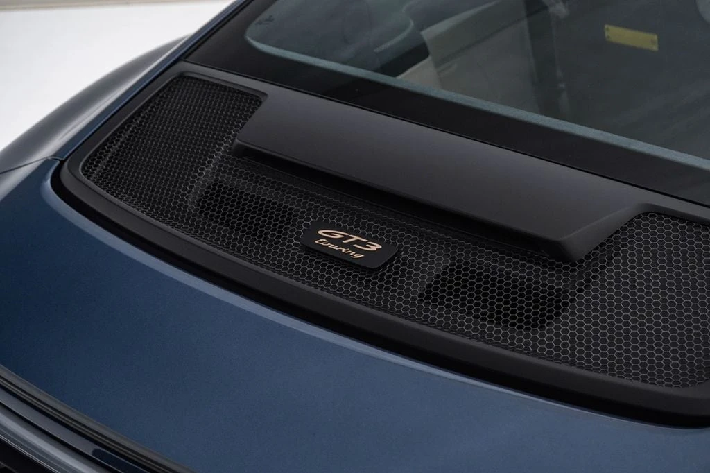 2026 Porsche 992 Carrera - Image 13 of 31