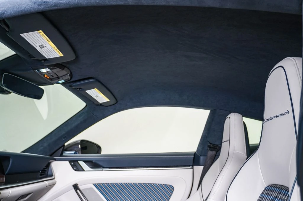 2026 Porsche 992 Carrera - Image 22 of 31
