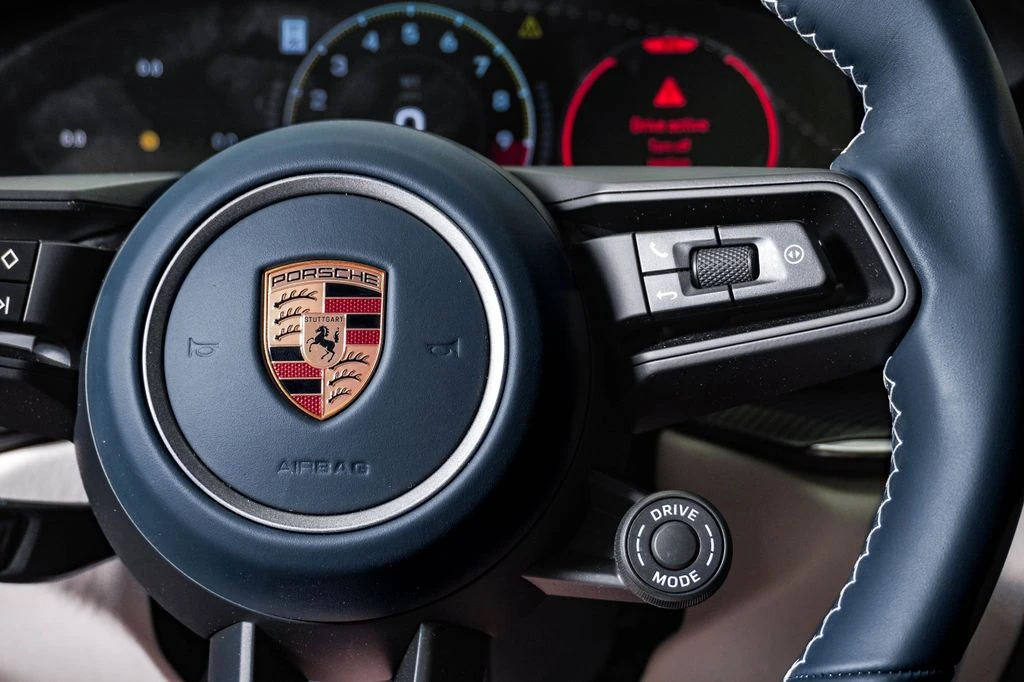 2026 Porsche 992 Carrera - Image 26 of 31