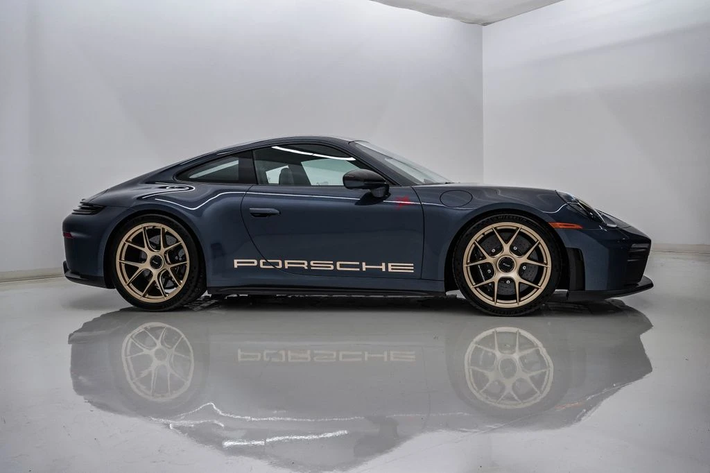 2026 Porsche 992 Carrera - Image 9 of 31