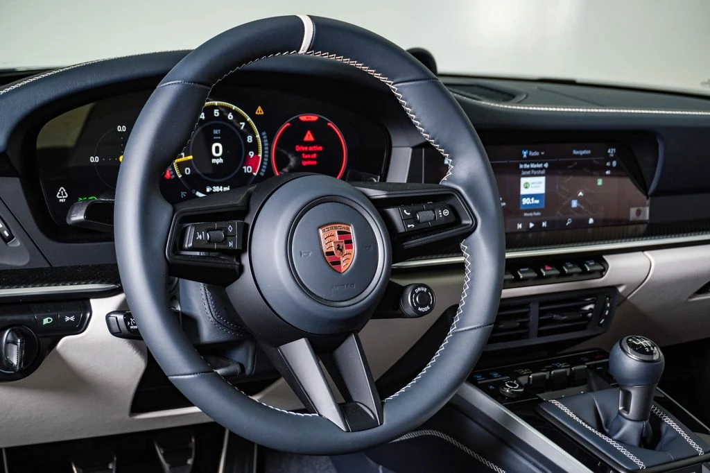 2026 Porsche 992 Carrera - Image 25 of 31
