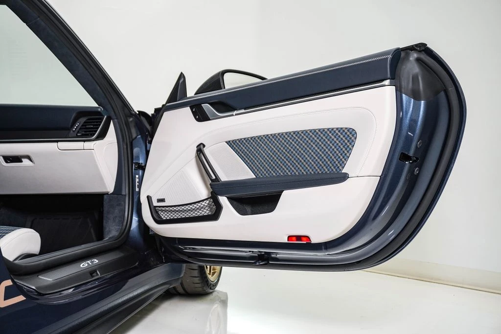 2026 Porsche 992 Carrera - Image 20 of 31