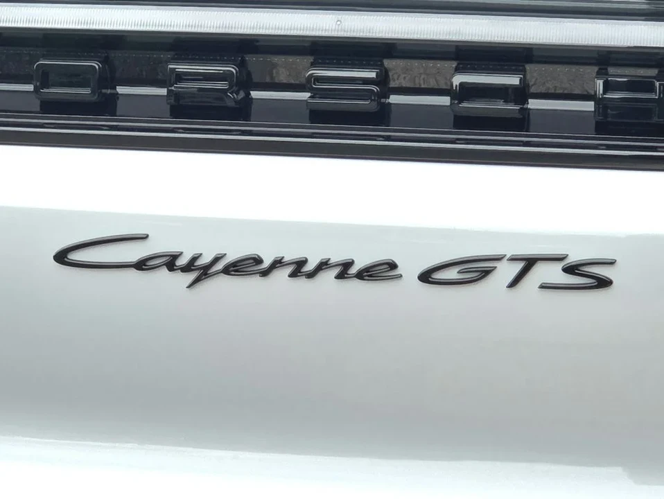2026 Porsche 9Y0/9Y3 Cayenne GTS - Image 28 of 31