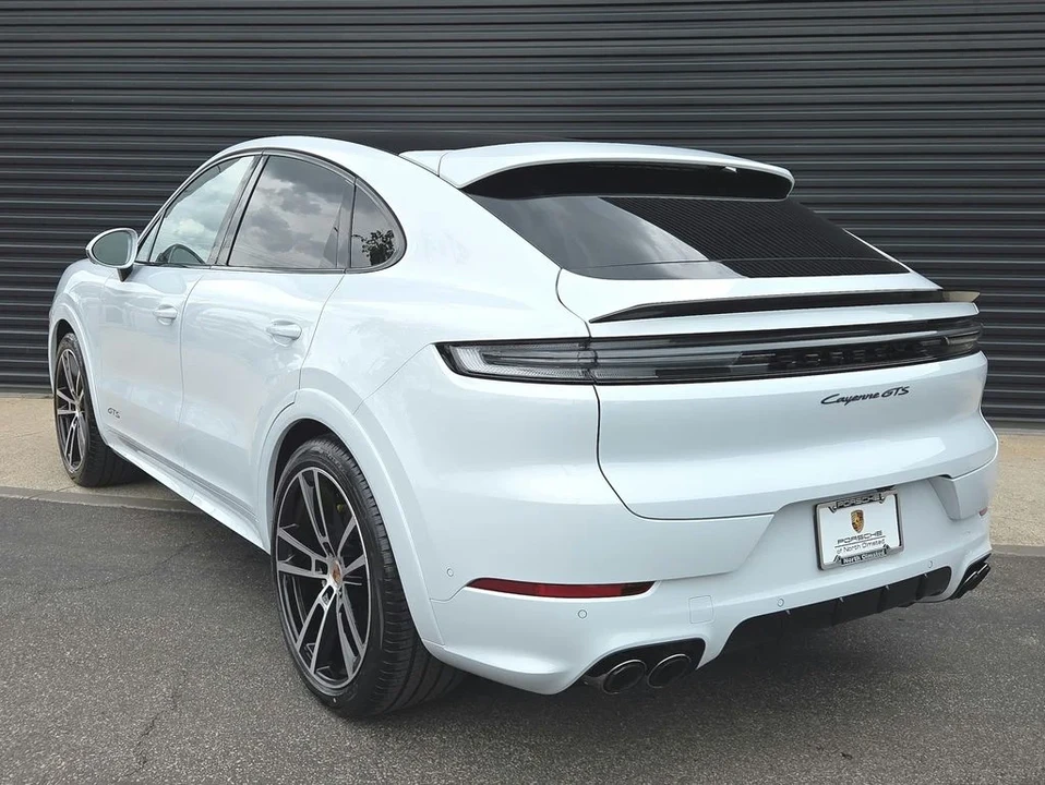 2026 Porsche 9Y0/9Y3 Cayenne GTS - Image 3 of 31