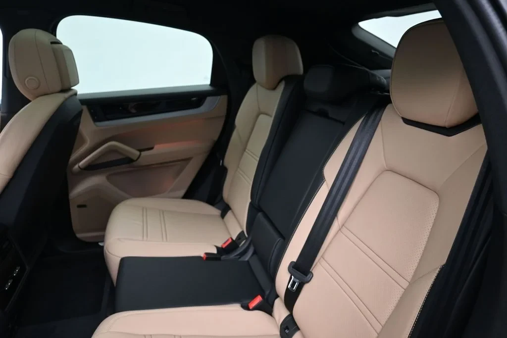 2026 Porsche 9Y0/9Y3 Cayenne Coupe - Image 13 of 24