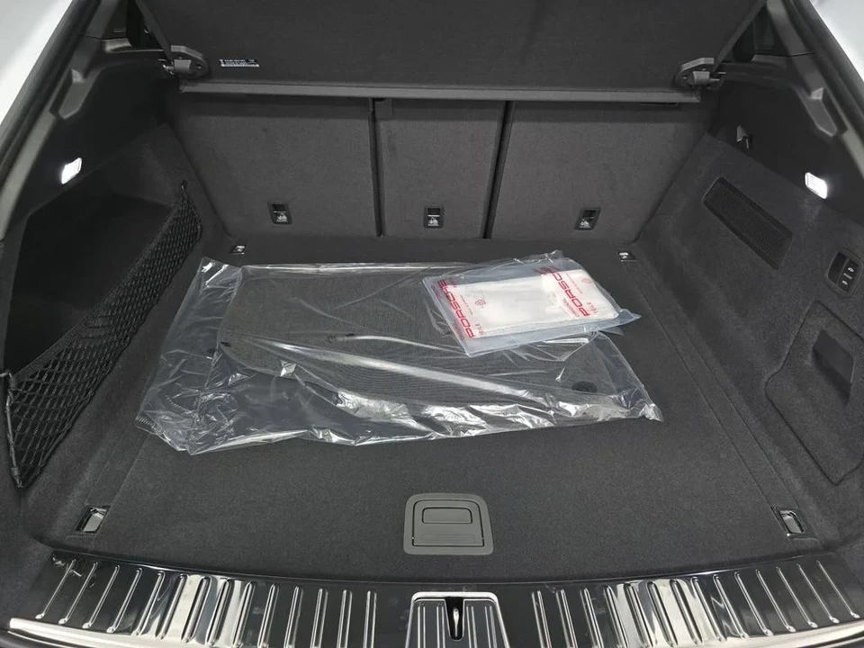 2026 Porsche 9Y0/9Y3 Cayenne Coupe - Image 31 of 31