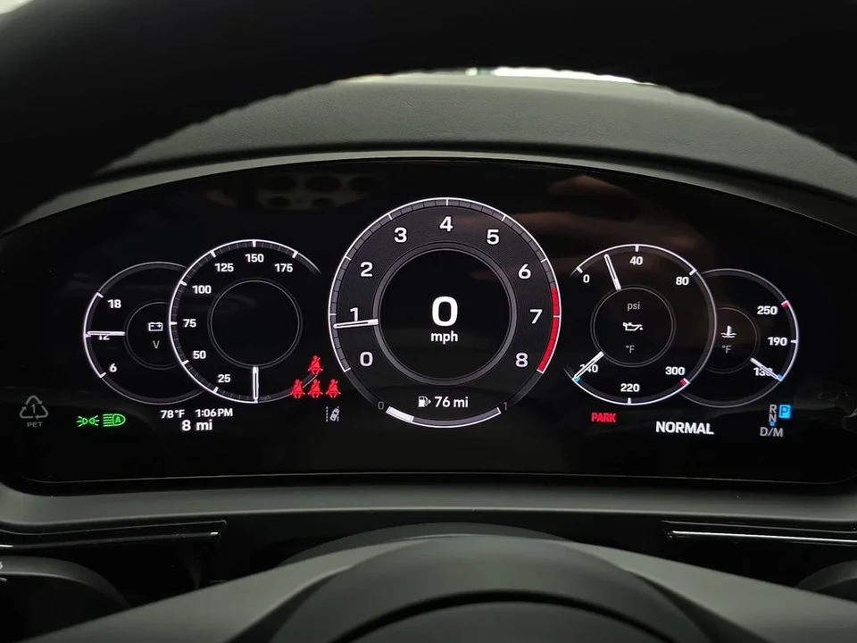 2026 Porsche 9Y0/9Y3 Cayenne Coupe - Image 14 of 31