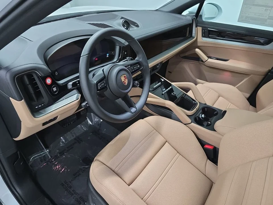 2026 Porsche 9Y0/9Y3 Cayenne Coupe - Image 4 of 31