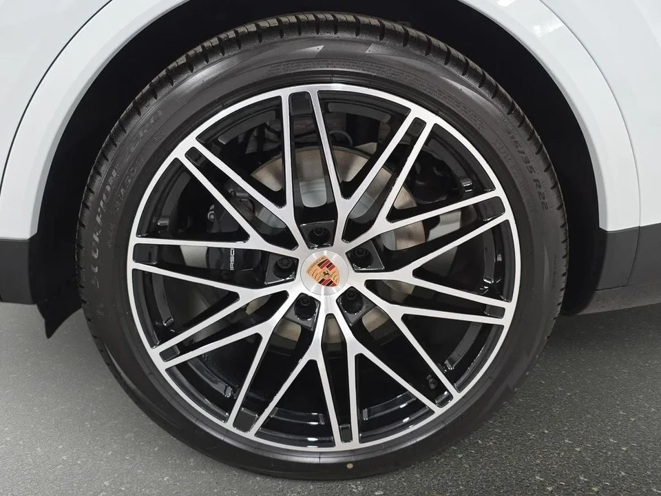 2026 Porsche 9Y0/9Y3 Cayenne Coupe - Image 29 of 31