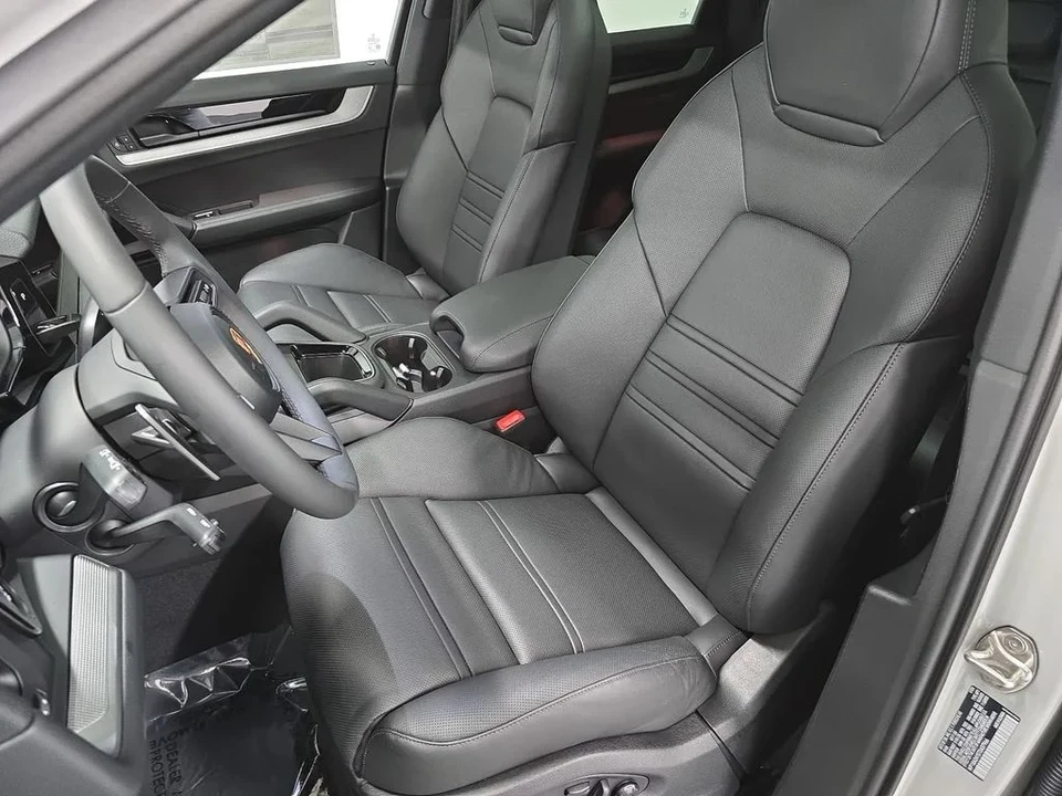2026 Porsche 9Y0/9Y3 Cayenne Coupe - Image 5 of 31