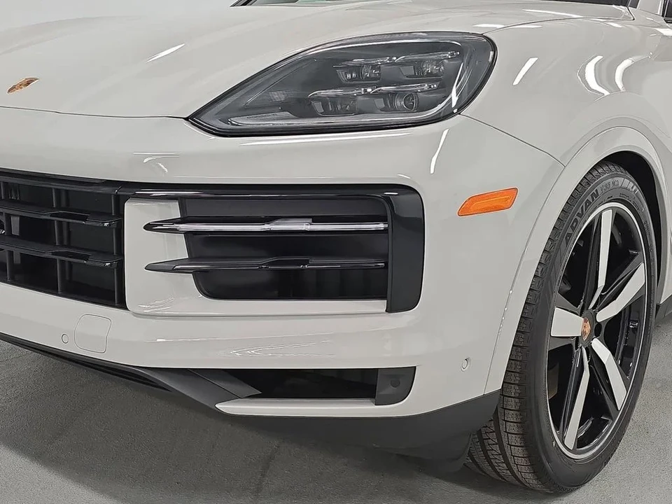 2026 Porsche 9Y0/9Y3 Cayenne Coupe - Image 11 of 31