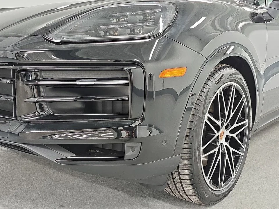 2026 Porsche 9Y0/9Y3 Cayenne Coupe - Image 11 of 31