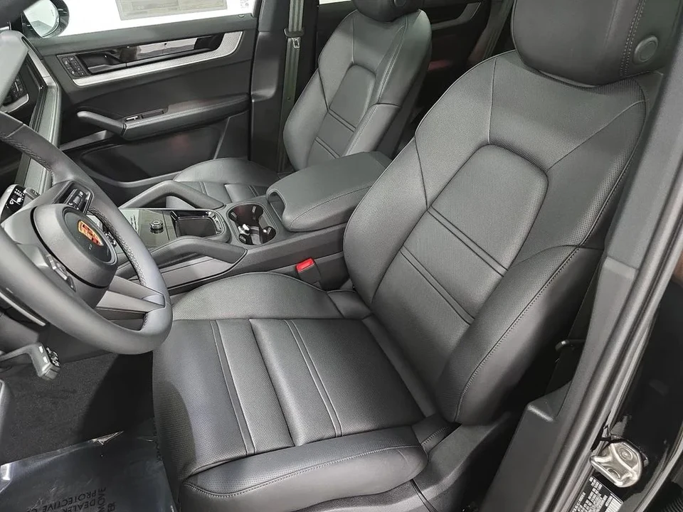 2026 Porsche 9Y0/9Y3 Cayenne Coupe - Image 5 of 31