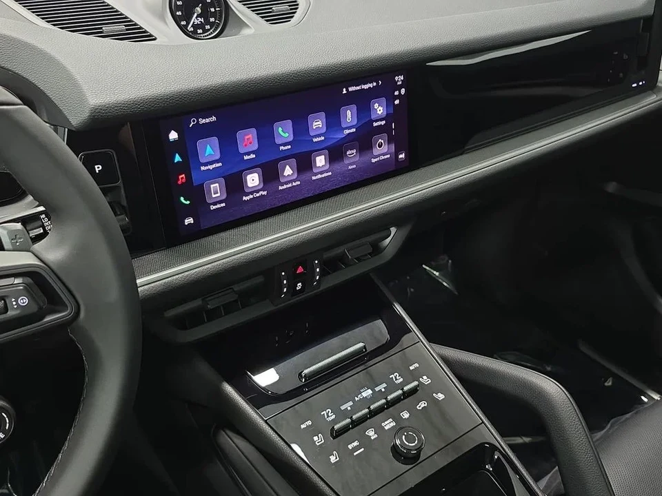 2026 Porsche 9Y0/9Y3 Cayenne Coupe - Image 15 of 31