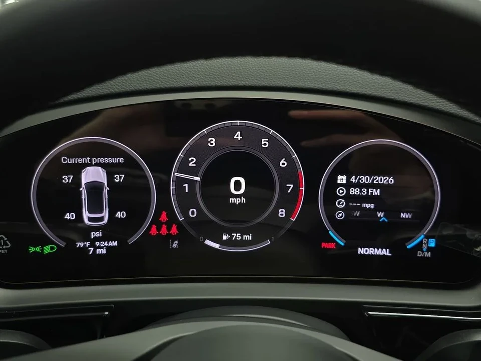 2026 Porsche 9Y0/9Y3 Cayenne Coupe - Image 14 of 31