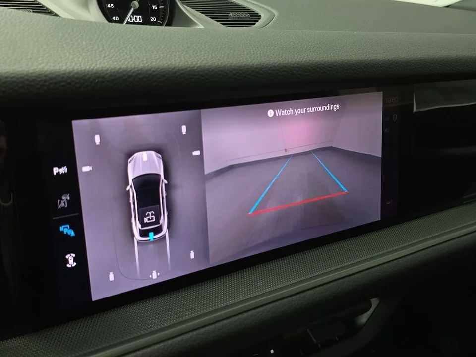 2026 Porsche 9Y0/9Y3 Cayenne Coupe - Image 18 of 31