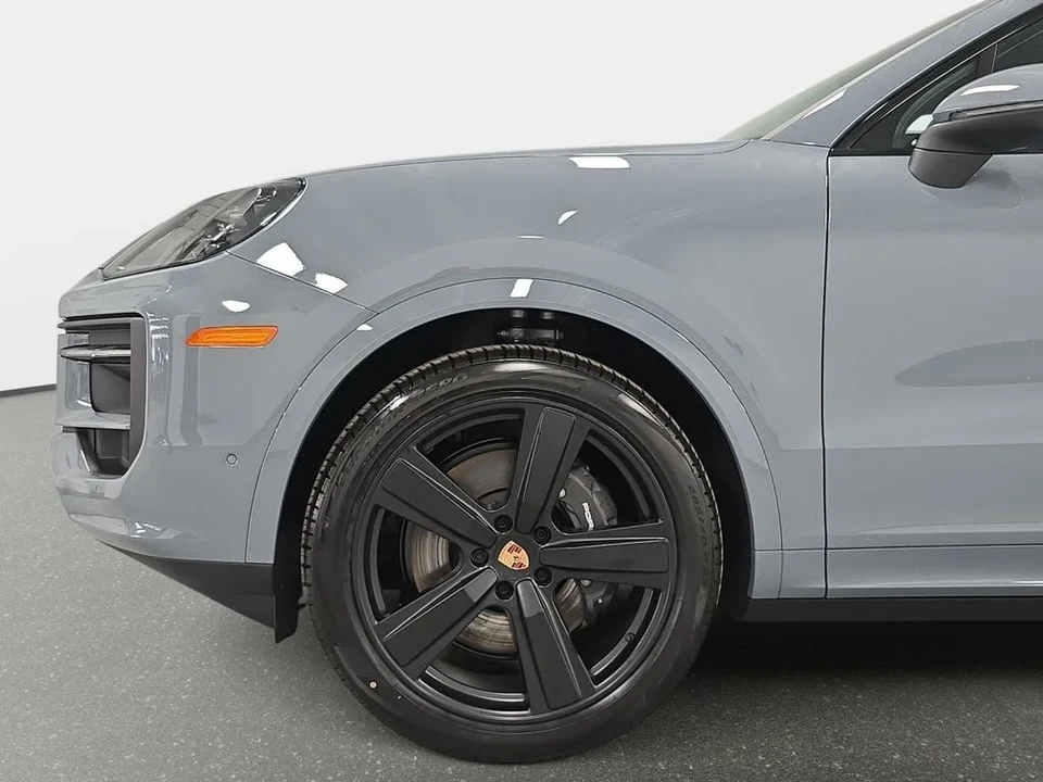 2026 Porsche 9Y0/9Y3 Cayenne Coupe - Image 10 of 31