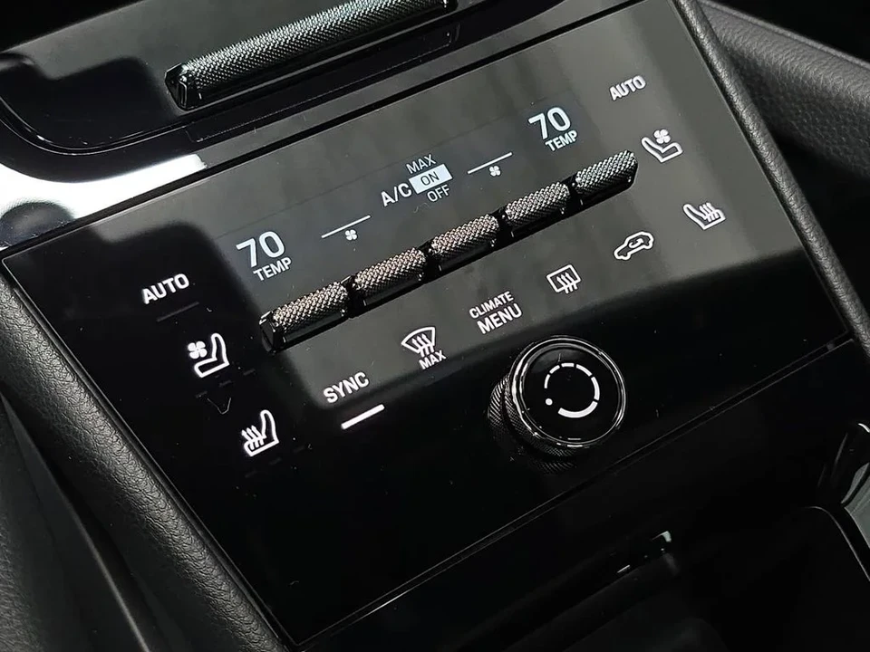 2026 Porsche 9Y0/9Y3 Cayenne Coupe - Image 19 of 31