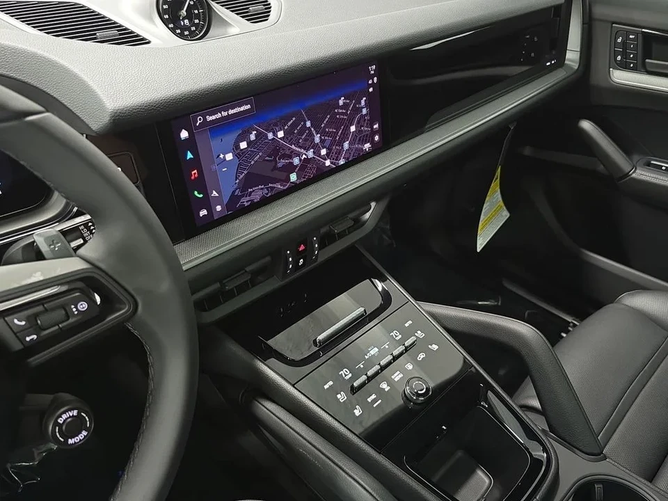 2026 Porsche 9Y0/9Y3 Cayenne Coupe - Image 15 of 31