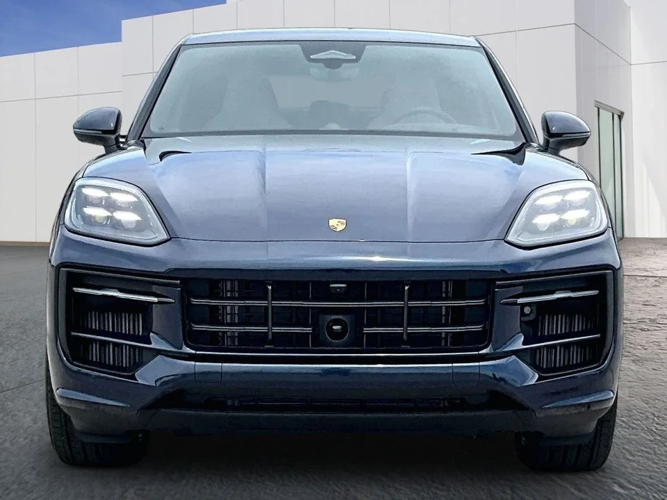 2026 Porsche 9Y0/9Y3 Cayenne Coupe - Image 10 of 26