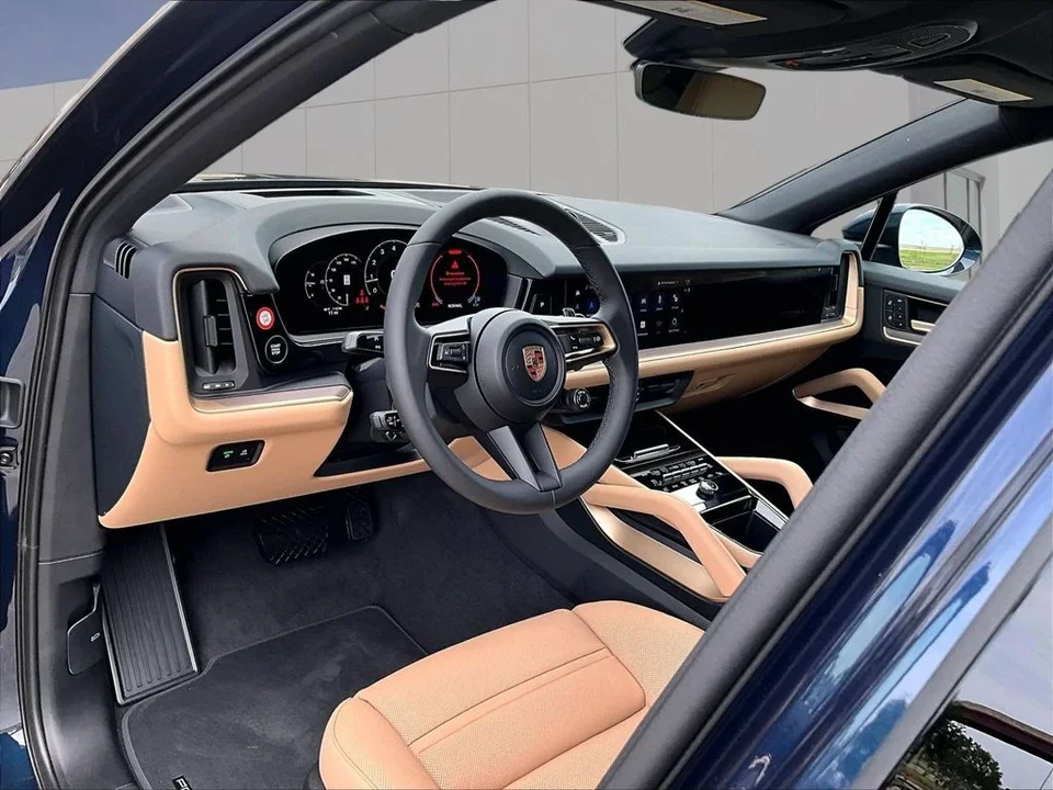 2026 Porsche 9Y0/9Y3 Cayenne Coupe - Image 4 of 26