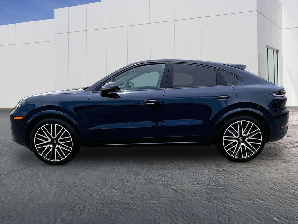 2026 Porsche 9Y0/9Y3 Cayenne Coupe - Image 2 of 26
