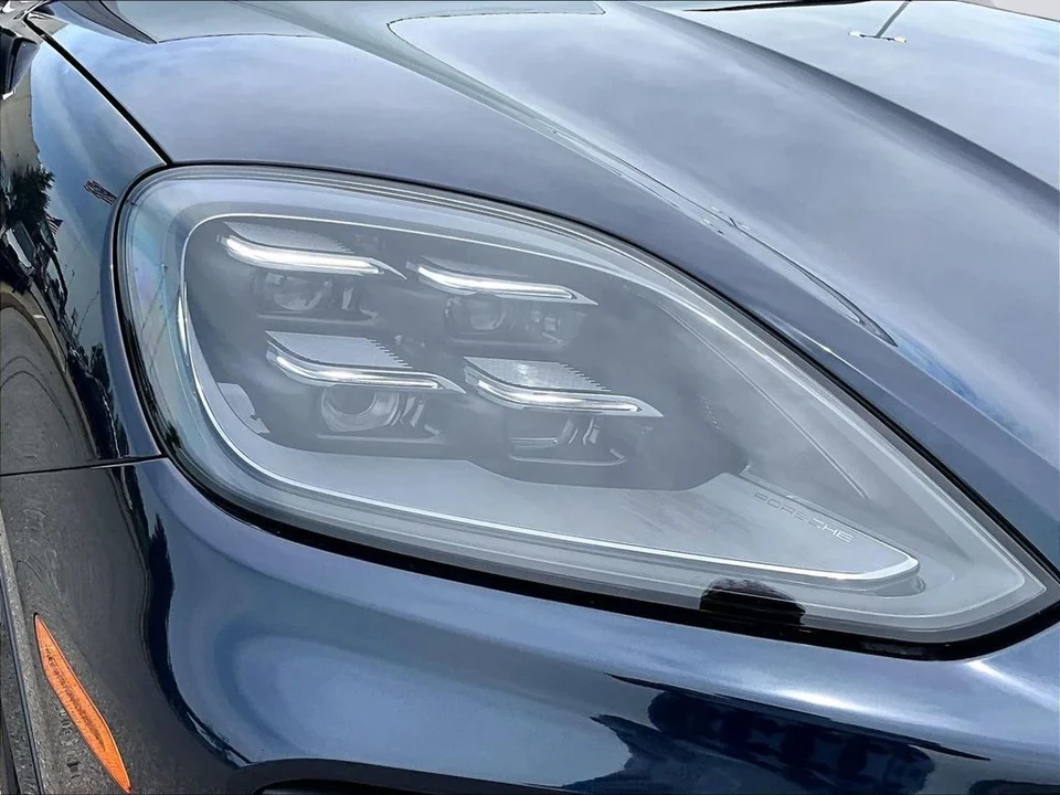 2026 Porsche 9Y0/9Y3 Cayenne Coupe - Image 12 of 26