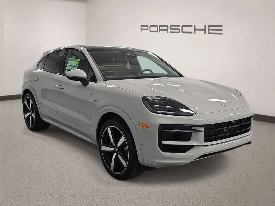 2026 Porsche 9Y0/9Y3 Cayenne - Image 8 of 31