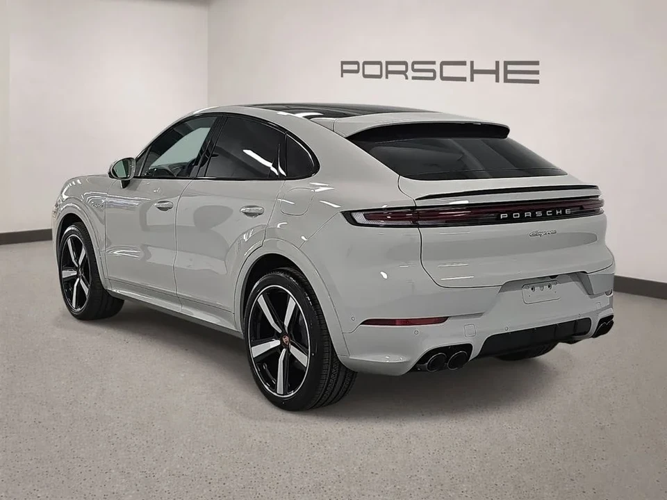 2026 Porsche 9Y0/9Y3 Cayenne - Image 3 of 31