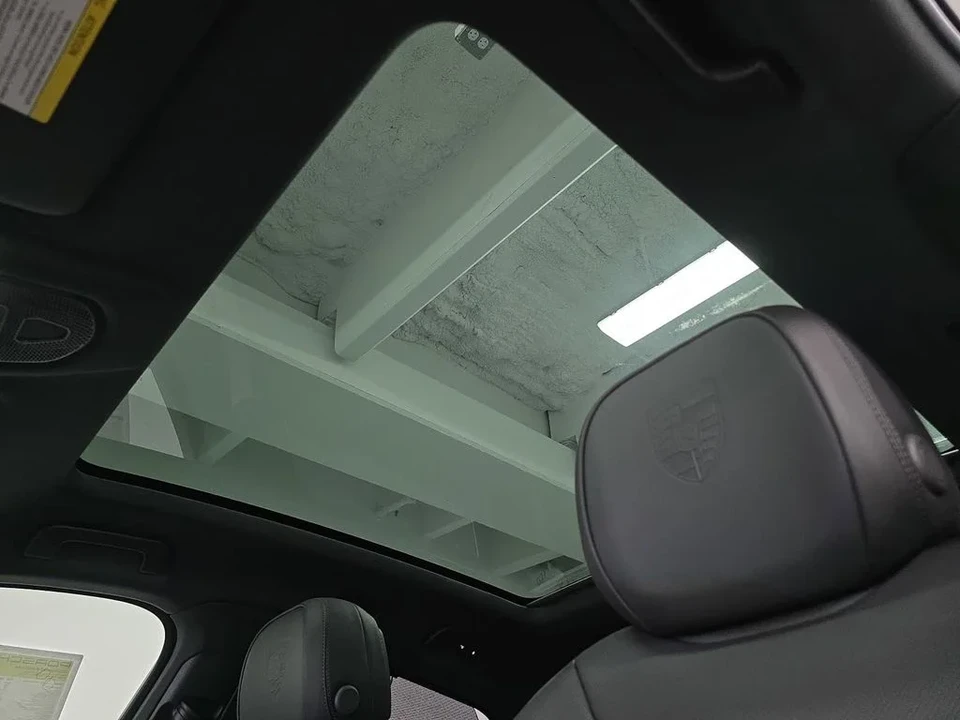 2026 Porsche 9Y0/9Y3 Cayenne - Image 26 of 31