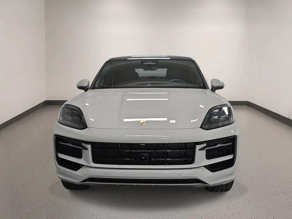 2026 Porsche 9Y0/9Y3 Cayenne - Image 9 of 31
