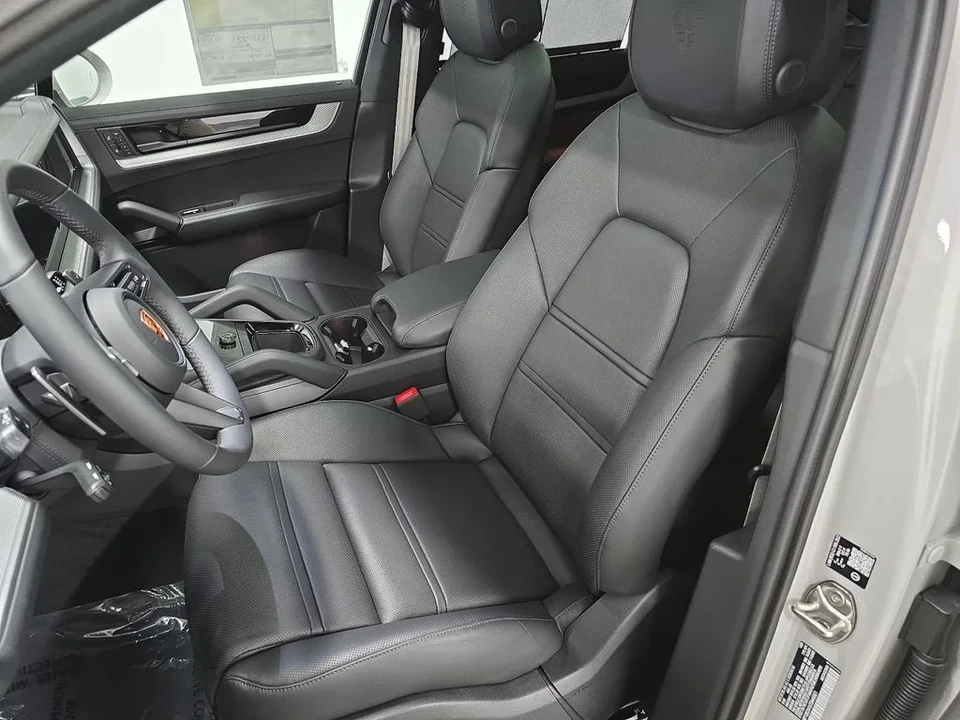 2026 Porsche 9Y0/9Y3 Cayenne - Image 5 of 31