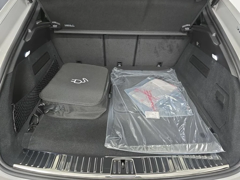 2026 Porsche 9Y0/9Y3 Cayenne - Image 31 of 31