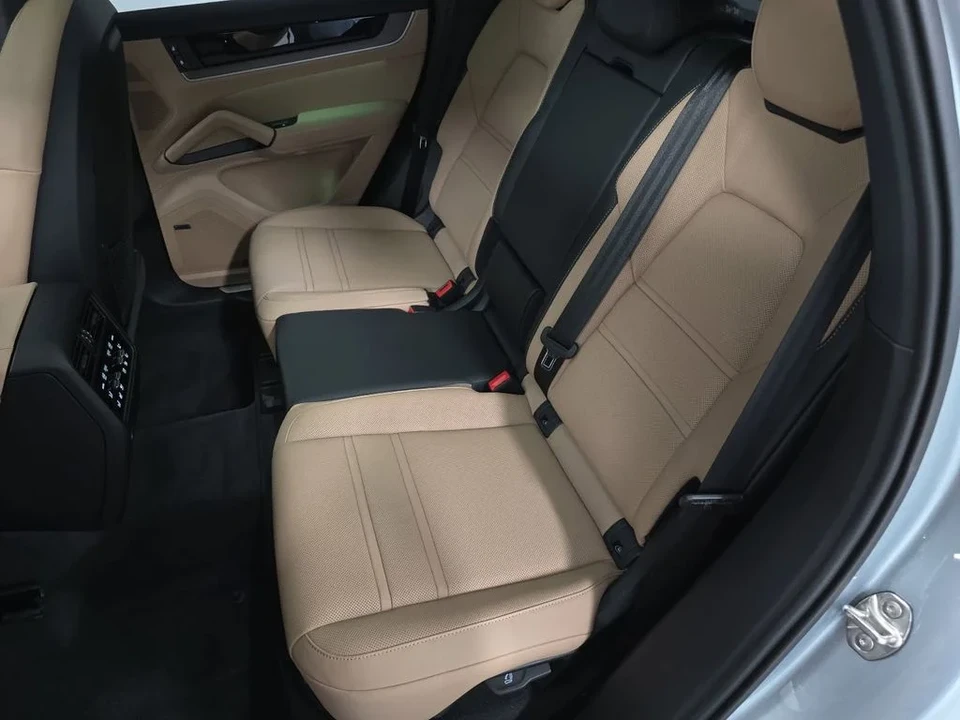2026 Porsche 9Y0/9Y3 Cayenne - Image 27 of 31