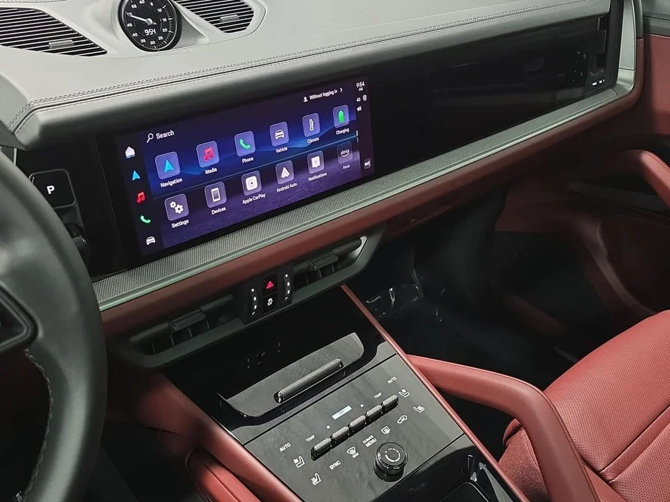 2026 Porsche 9Y0/9Y3 Cayenne - Image 15 of 31