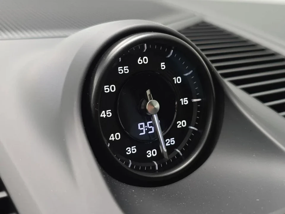 2026 Porsche 9Y0/9Y3 Cayenne - Image 21 of 31