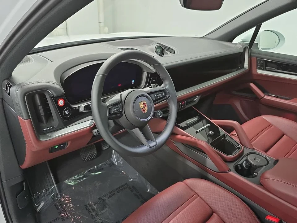 2026 Porsche 9Y0/9Y3 Cayenne - Image 4 of 31