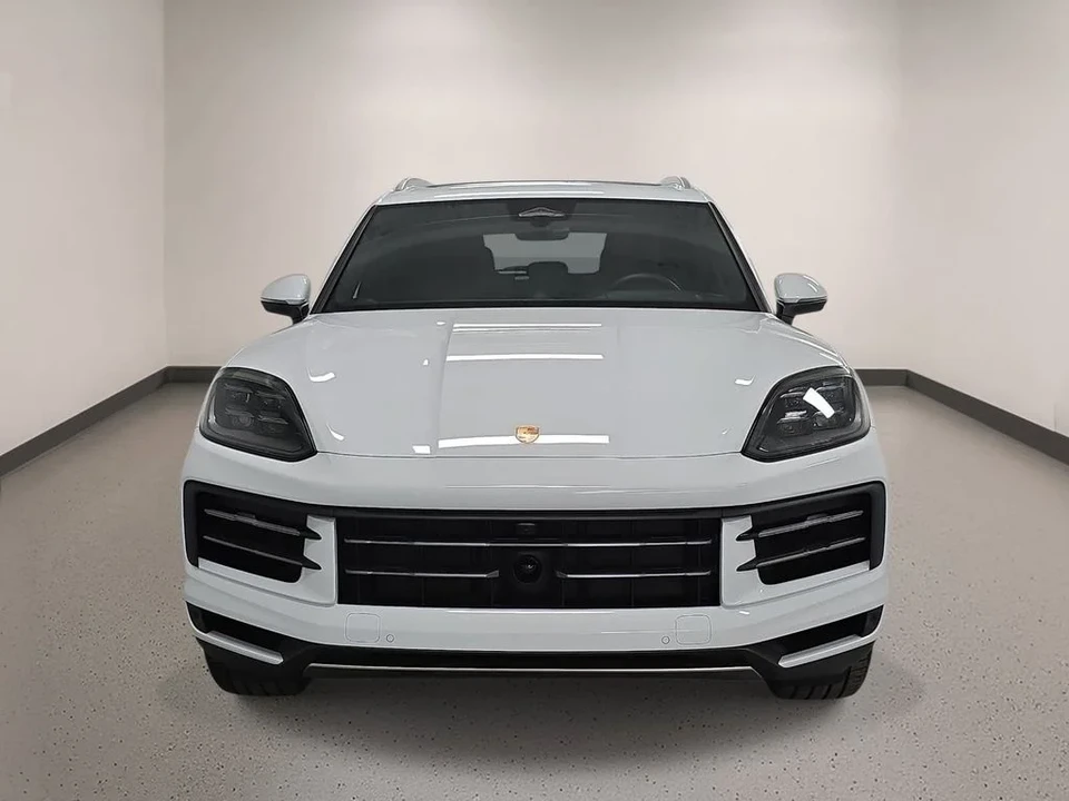 2026 Porsche 9Y0/9Y3 Cayenne - Image 9 of 31