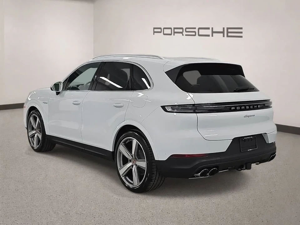 2026 Porsche 9Y0/9Y3 Cayenne - Image 3 of 31
