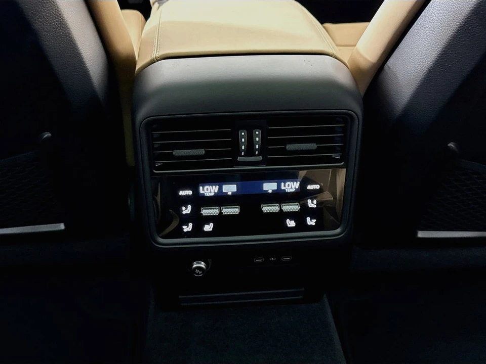 2026 Porsche 9Y0/9Y3 Cayenne - Image 27 of 31