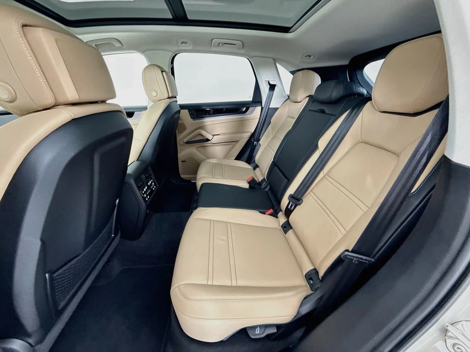 2026 Porsche 9Y0/9Y3 Cayenne - Image 24 of 31