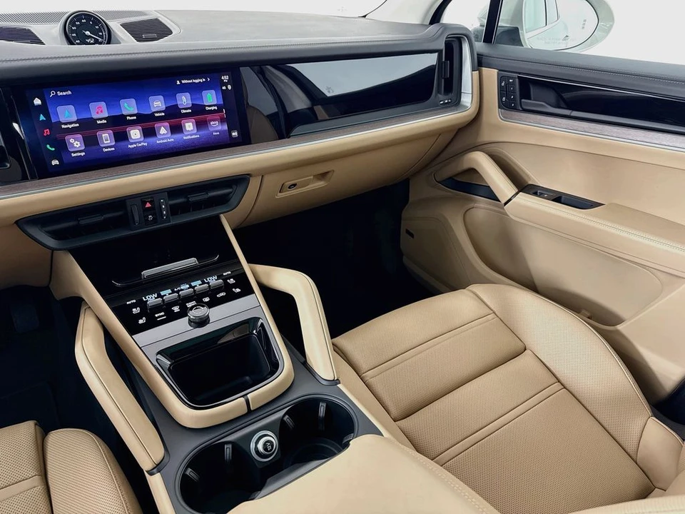 2026 Porsche 9Y0/9Y3 Cayenne - Image 26 of 31
