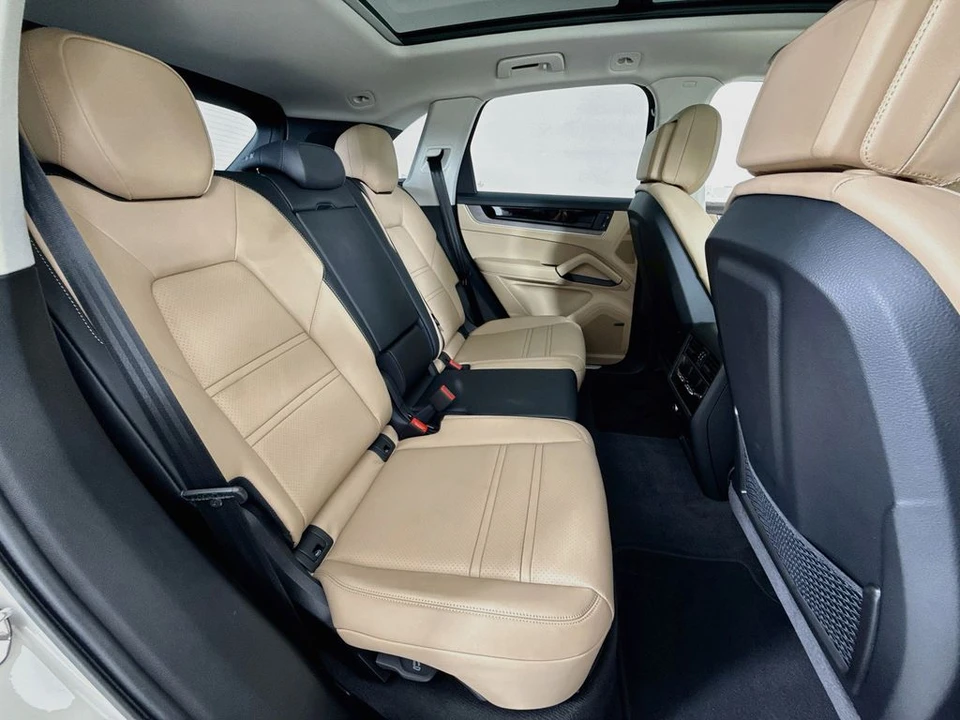 2026 Porsche 9Y0/9Y3 Cayenne - Image 29 of 31