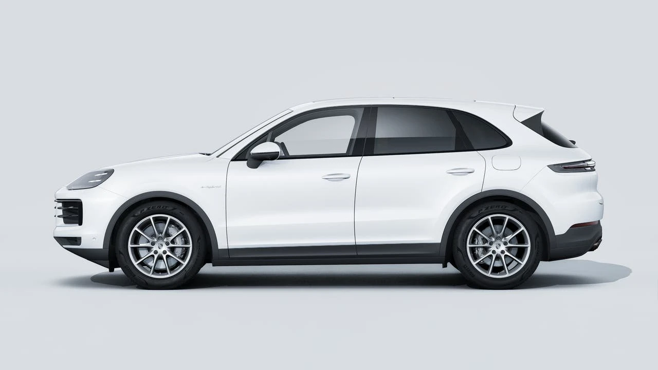 2026 Porsche 9Y0/9Y3 Cayenne - Image 2 of 14