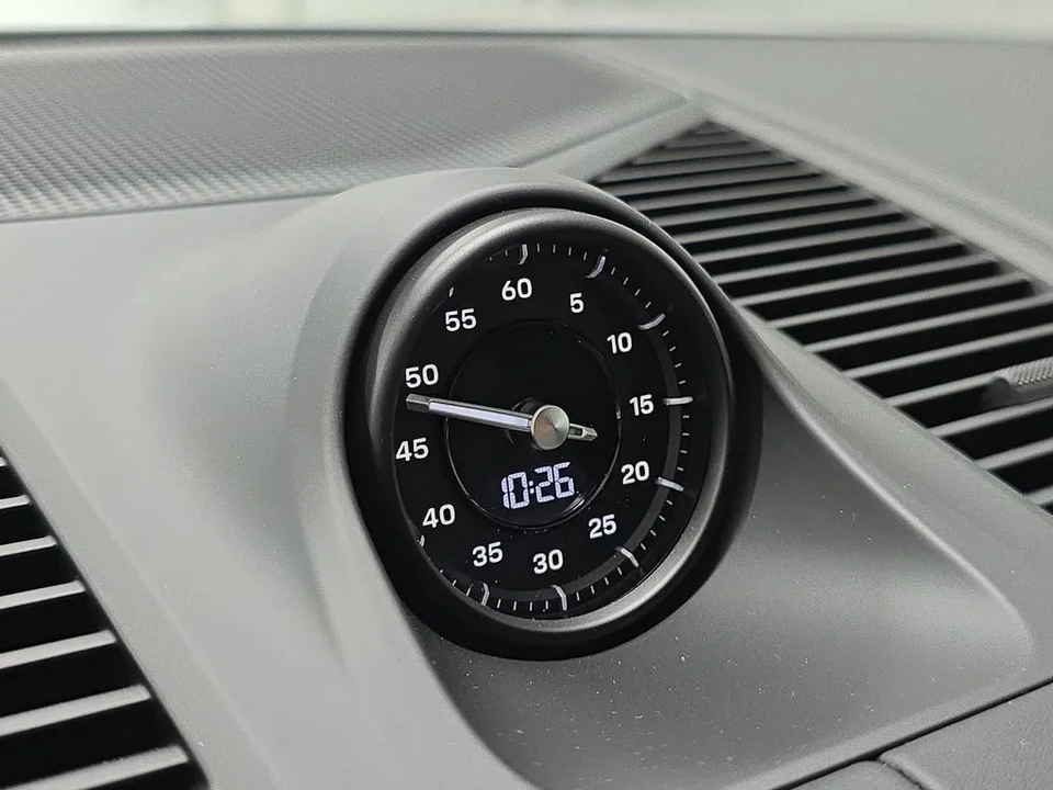 2026 Porsche 9Y0/9Y3 Cayenne - Image 21 of 31