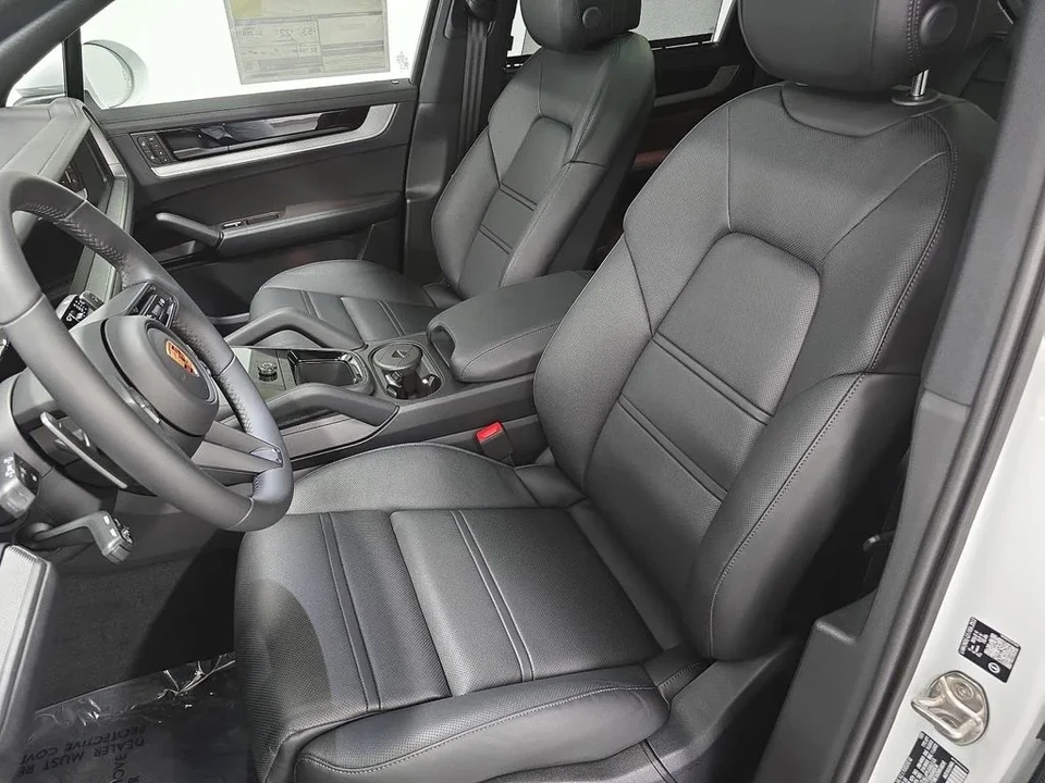 2026 Porsche 9Y0/9Y3 Cayenne - Image 5 of 31