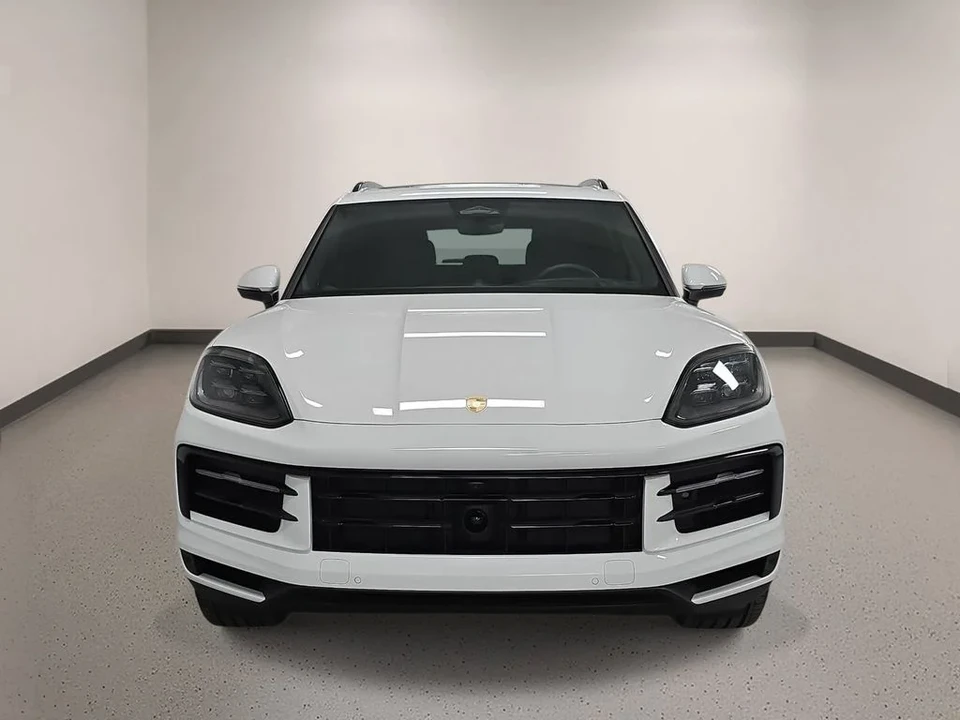 2026 Porsche 9Y0/9Y3 Cayenne - Image 9 of 31