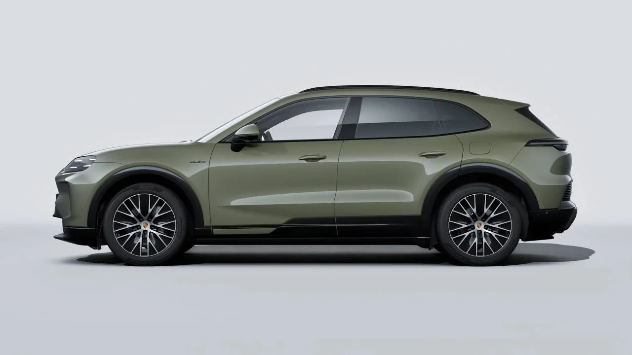 2026 Porsche 9Y0/9Y3 Cayenne - Image 2 of 14