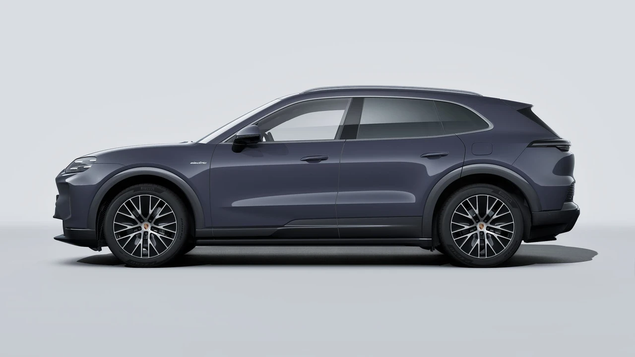 2026 Porsche 9Y0/9Y3 Cayenne - Image 2 of 14