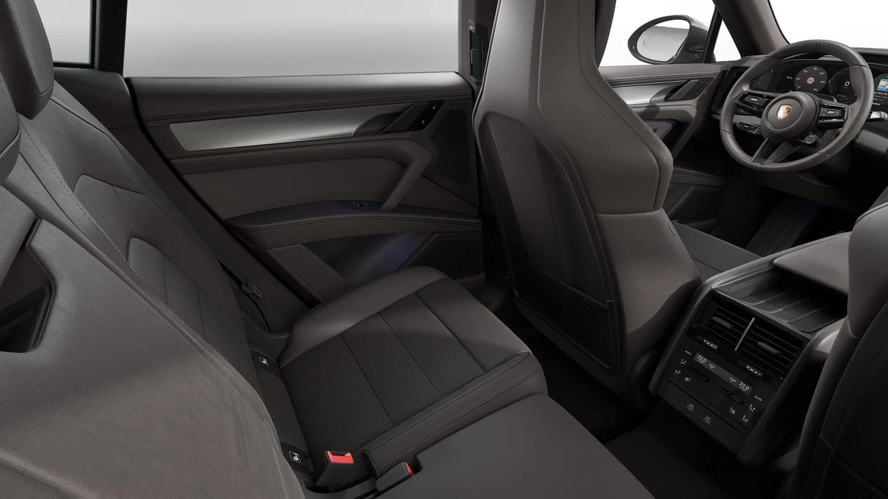 2026 Porsche 9Y0/9Y3 Cayenne - Image 14 of 14